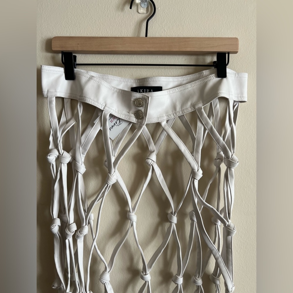 Ivory Faux Leather Netted Belt 🔥 - Picture 6 of 7